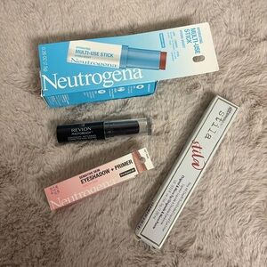NWT cosmetic bundle